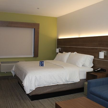Holiday Inn Express & Suites - Tulare By Ihg Exterior foto